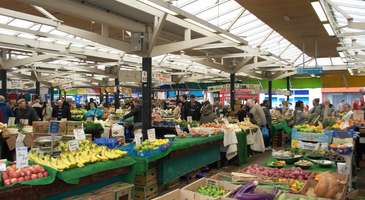 Leicester Market’te alışveriş yapın
