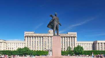 Lenin Meydanı’nı turlayın