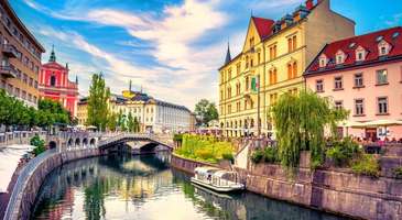 Ljubljanica nehir kıyısında gün batımını izleyin