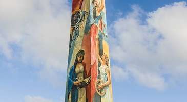 Malecón'da yürüyüş yapın