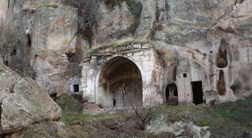 Manastır Vadisi’nin mistik havasına girin
