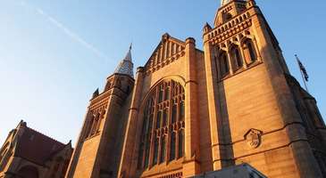 Manchester Üniversitesi kampüsünü görün 