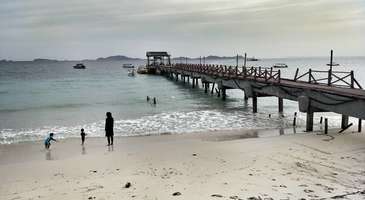 Mersing plajlarında yüzün ve dalış yapın  