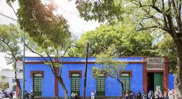 Frida Kahlo Müzesi’nde Frida’nın izlerinin peşinden gidin