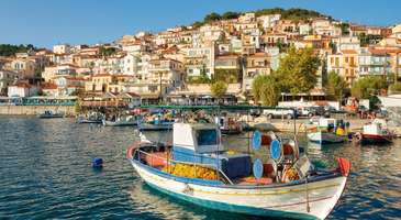 Ayvalık’ın karşı komşusu sayılan Midilli Adası’na geçin  