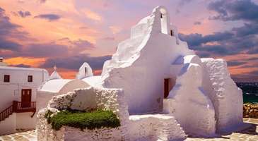 Panagia Paraportiani’nin eşsiz manzarasına tanık olun