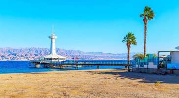 Merca sahillerinde dolaşın  