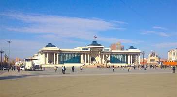 Suhkbaatar Meydanı