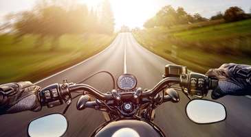 Çevreyi kiraladığınız motorla gezin  
