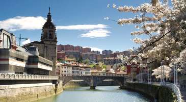 Nervion Nehri boyunca yürüyün  