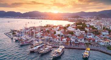 Netsel Marmaris Marina’da akşam yemeği yiyin