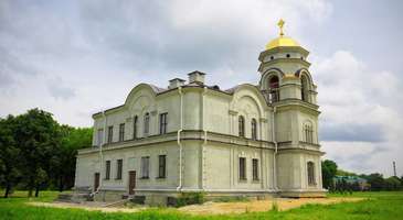 Tarihi Nikalaivsky Kilisesi’ni ziyaret edin  