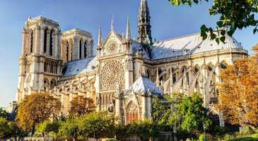 Notre Dame Katedrali’nin muhteşem vitraylarını görün 