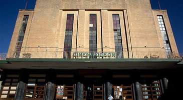 Tarihi Odeon Sineması’na zaman ayırın  