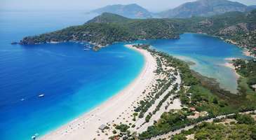 Ölüdeniz’in durgun sularına kendinizi bırakın