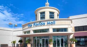 The Florida Mall ve Mall at Millennia’da doyasıya alışveriş yapın