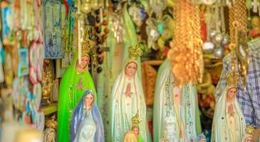 Our Lady of Sion Convent ve diğer dini yapıları görün