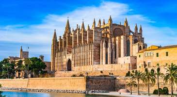 Palma Almudania Sarayı’nı görün  