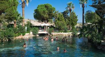 Pamukkale Antik Havuz’da yüzün
