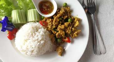 Yöresel yemeklerin ve tropikal meyvelerin tadına bakın