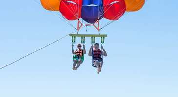 Parasailing ve jet ski safarisi yapın