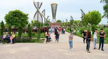 Abay Parkı’na gidin ve Büyük Savaş'ta savaşanların anıtlarını görün