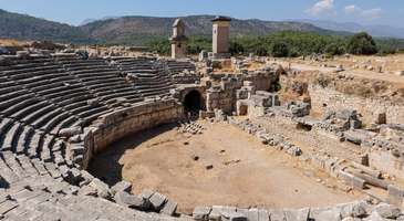 Patara Antik Tiyatro’nun ruhunu hissedin 