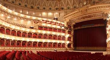 Petruzzelli Opera Binası