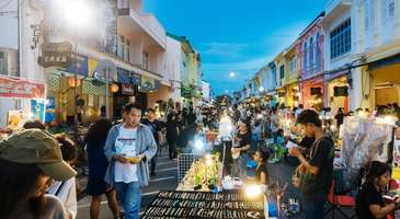 Phuket Town’da alışverişe çıkın  