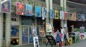 Plakatu Galerisi’ne gidin