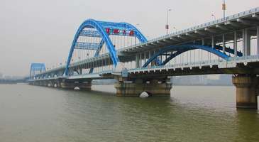 Qiantang Köprüsü ve Büyük Kanal’ı görün