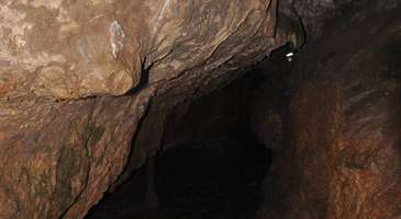 Gizemli mağaralarına girin