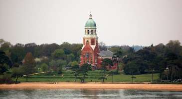  Royal Victory Country Park’ta şehre mola verin