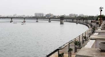 Sabarmati Nehri’nde sandal sefası yapın