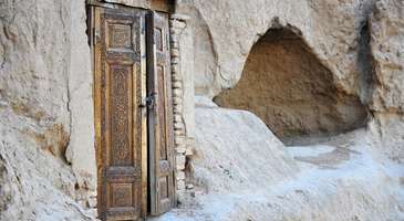 St. Daniel’in mezarını ziyaret edin  