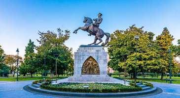 Samsun Onur Anıtı’nda Atatürk’ü anın