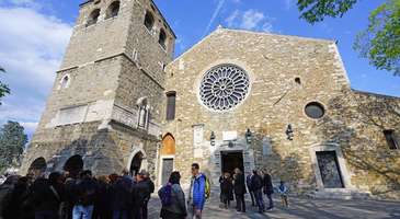 San Guisto Bazilikası’nı ziyaret edin  