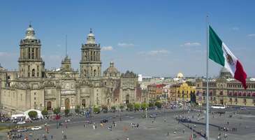 Historic Center & Zocalo’yu keşfe çıkın