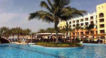 Shangri La Barr Al Jissah'da tüm yorgunluğunuzu atın