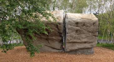 Heeley Park'taki kayaya tırmanın