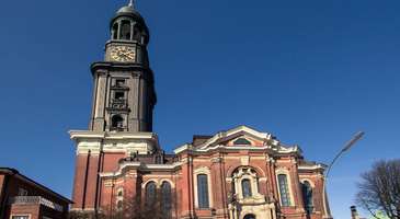 St. Michaelis Kilisesi’ni görün 