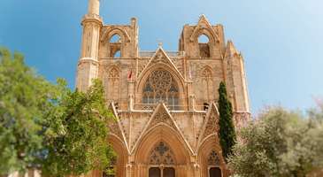 St. Nicholas Katedrali’ni ziyaret edin  