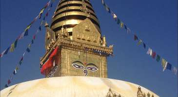 Görkemli Swayambhunath Tapınağı’nı görün  