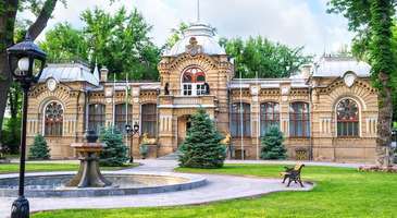 Prens Romanov Sarayı'nı ziyaret edin
