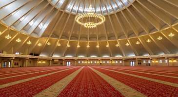 Merkez Cami’yi görün