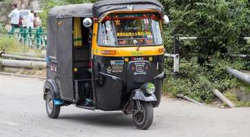 Tuktuk ile gezin  