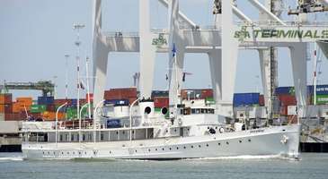 U.S.S. Potomac’ı gezin.