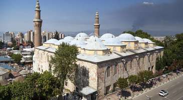 Ulucami'yi ziyaret edin