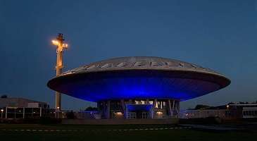 Evoluon Binası