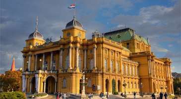 Zagreb Arkeoloji Müzesi ve Parkı